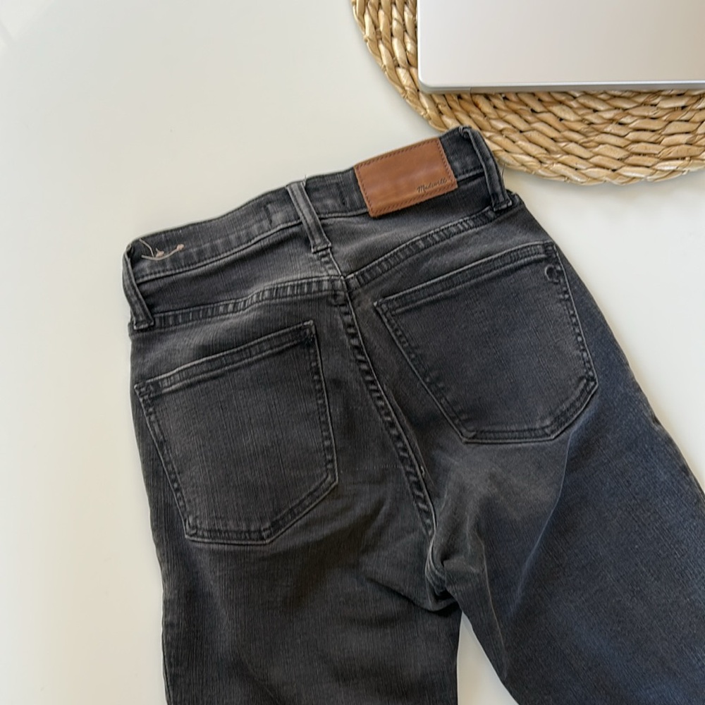 9” High Rise Skinny - Picture 4 of 6